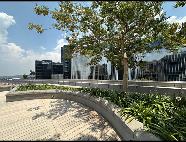 552M² OFFICE TO LET IN SANDTON CENTRAL